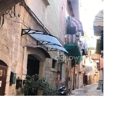 Al Vecchio Arco A Bari Vecchia Apartment Luaran gambar